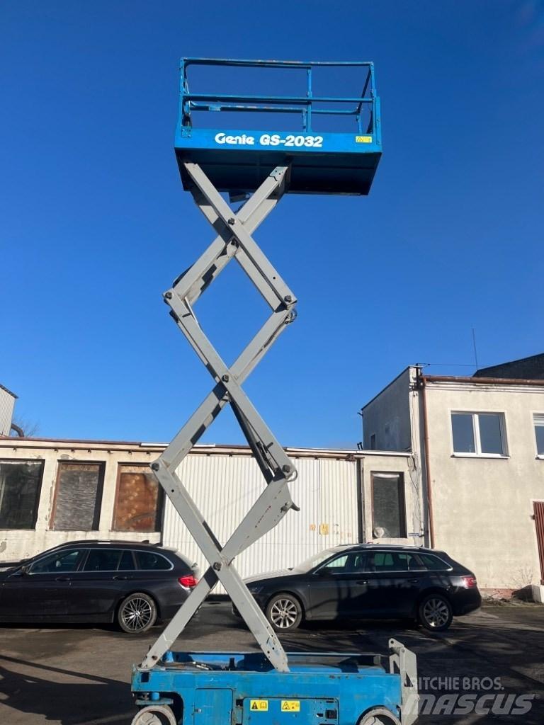 Genie 2032 Piattaforme a pantografo