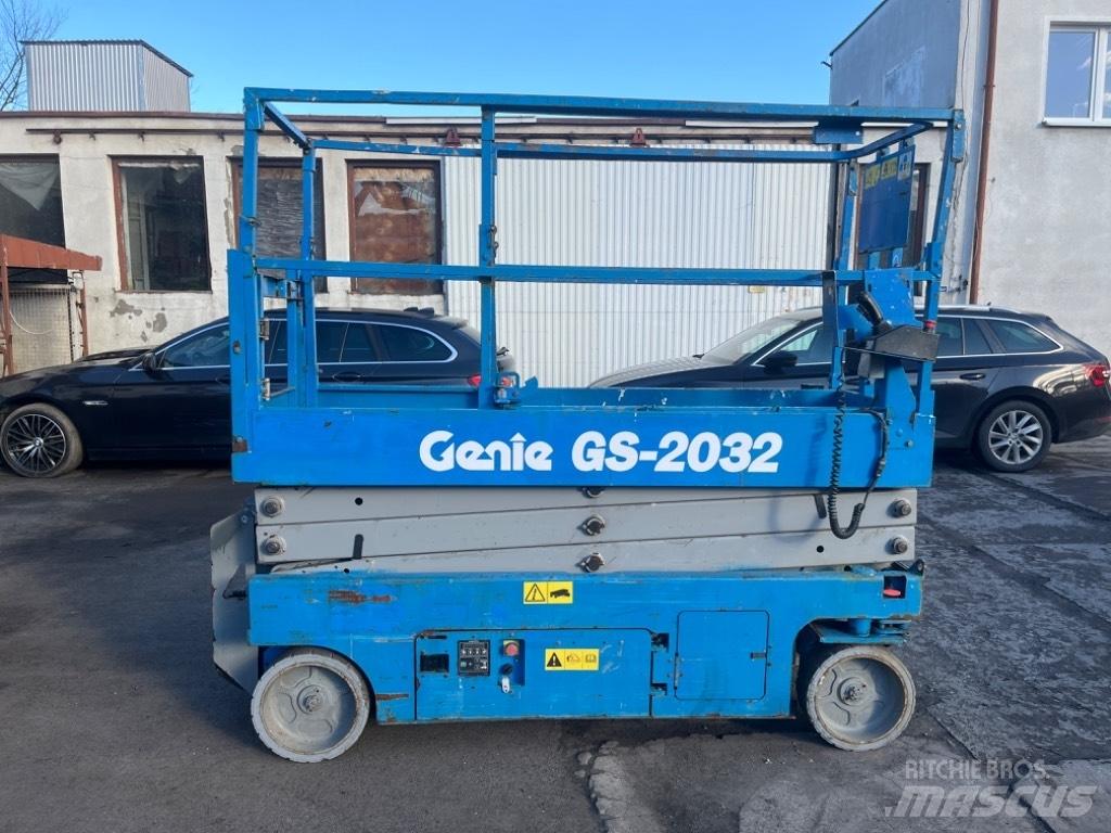 Genie 2032 Piattaforme a pantografo