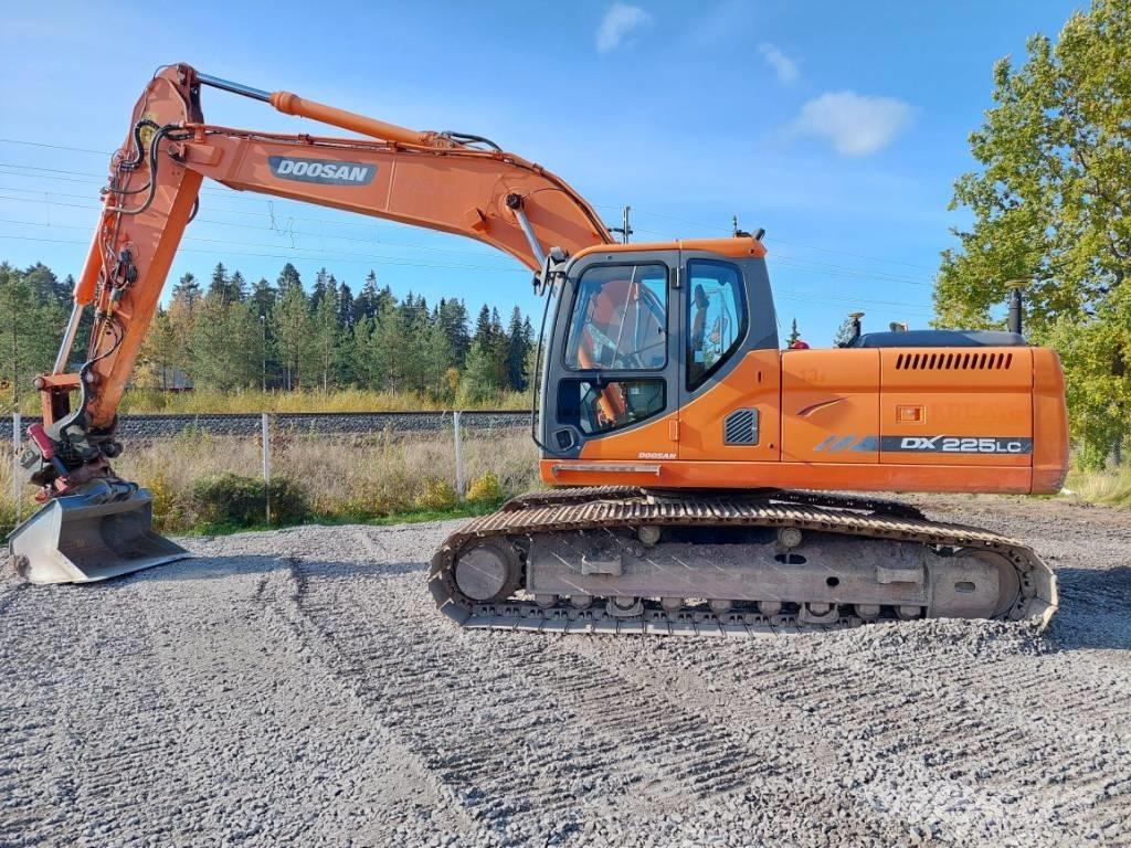 Doosan DX 225 LC Escavatori cingolati