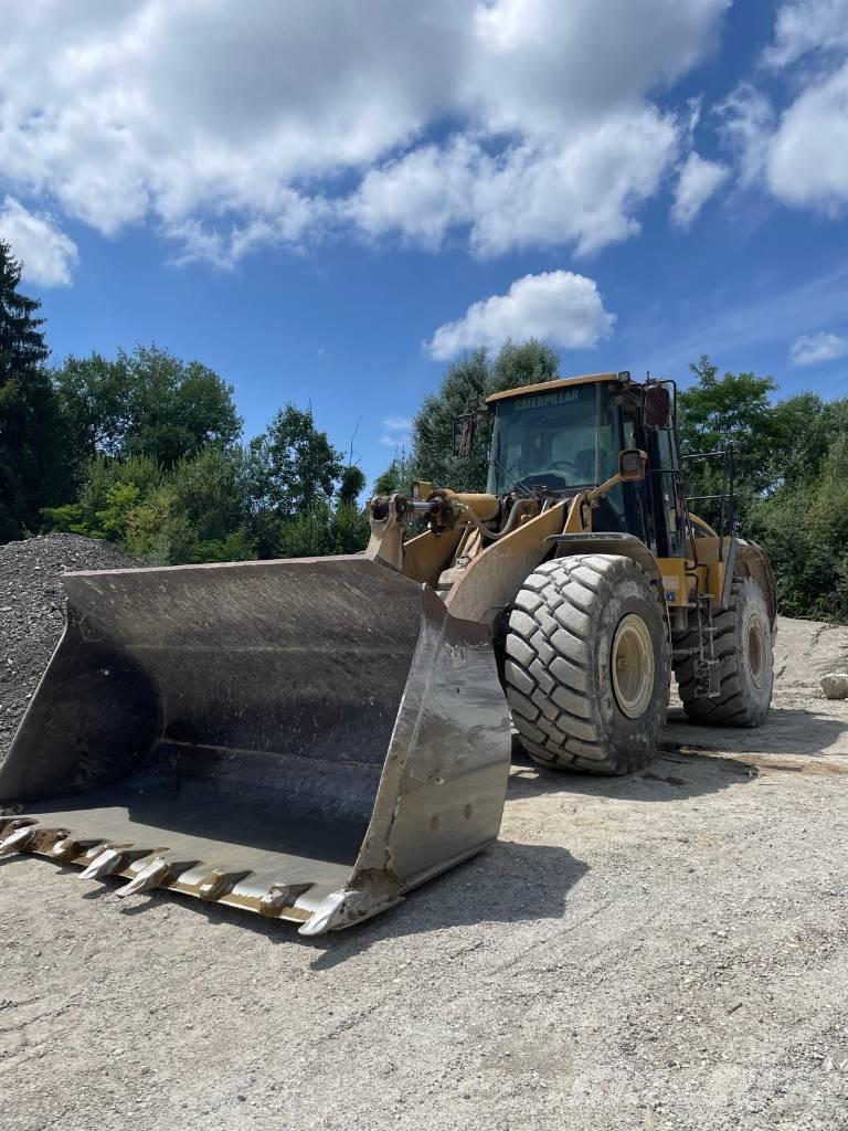 CAT 966 G Pale gommate