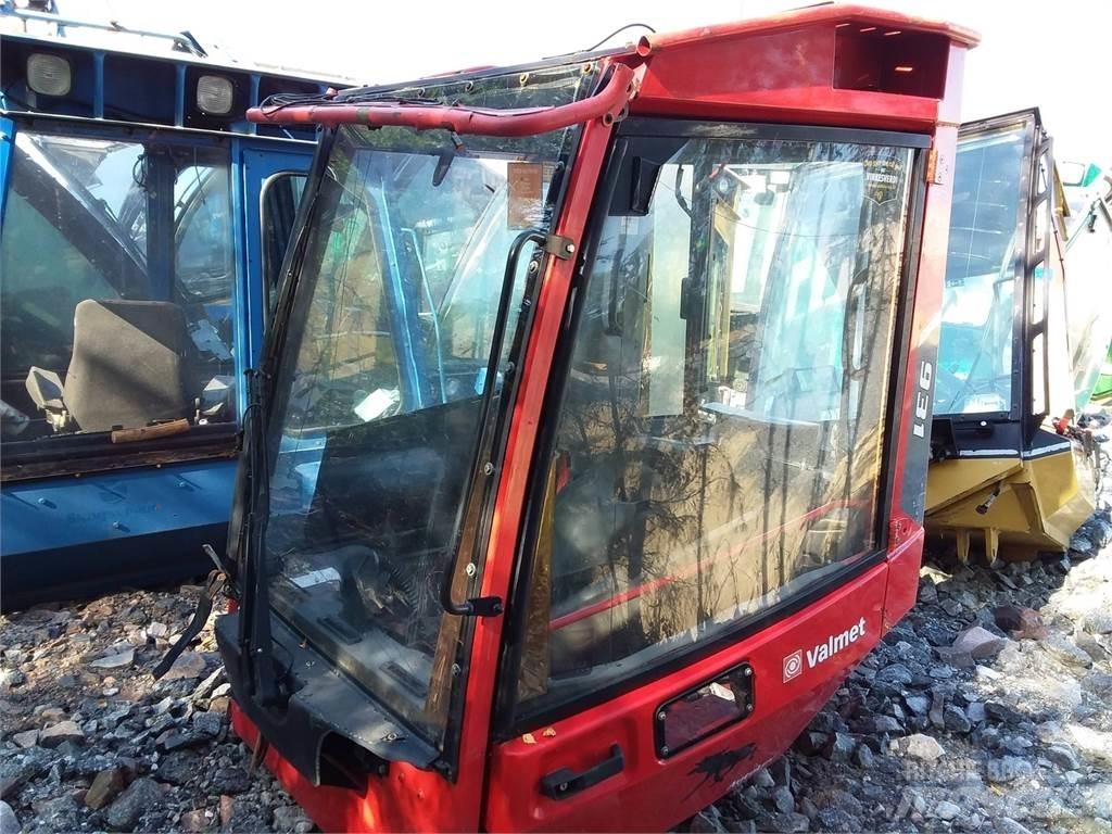 Valmet 931 Cabine e interni