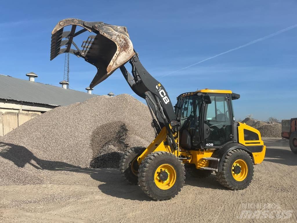 JCB 409 T4 Pale gommate