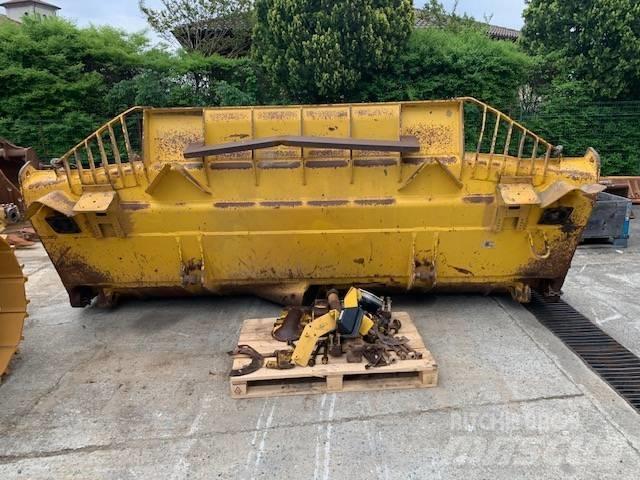 Komatsu D 155 AXI-8 Dozer cingolati