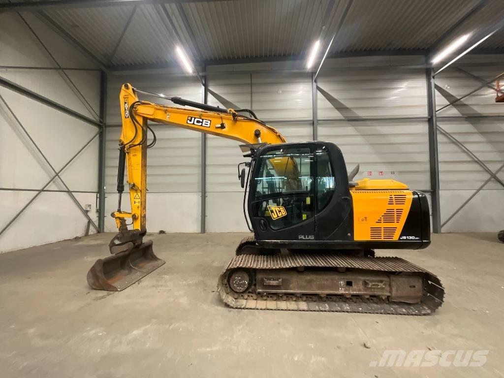 JCB JS 130 LC 4F Escavatori cingolati
