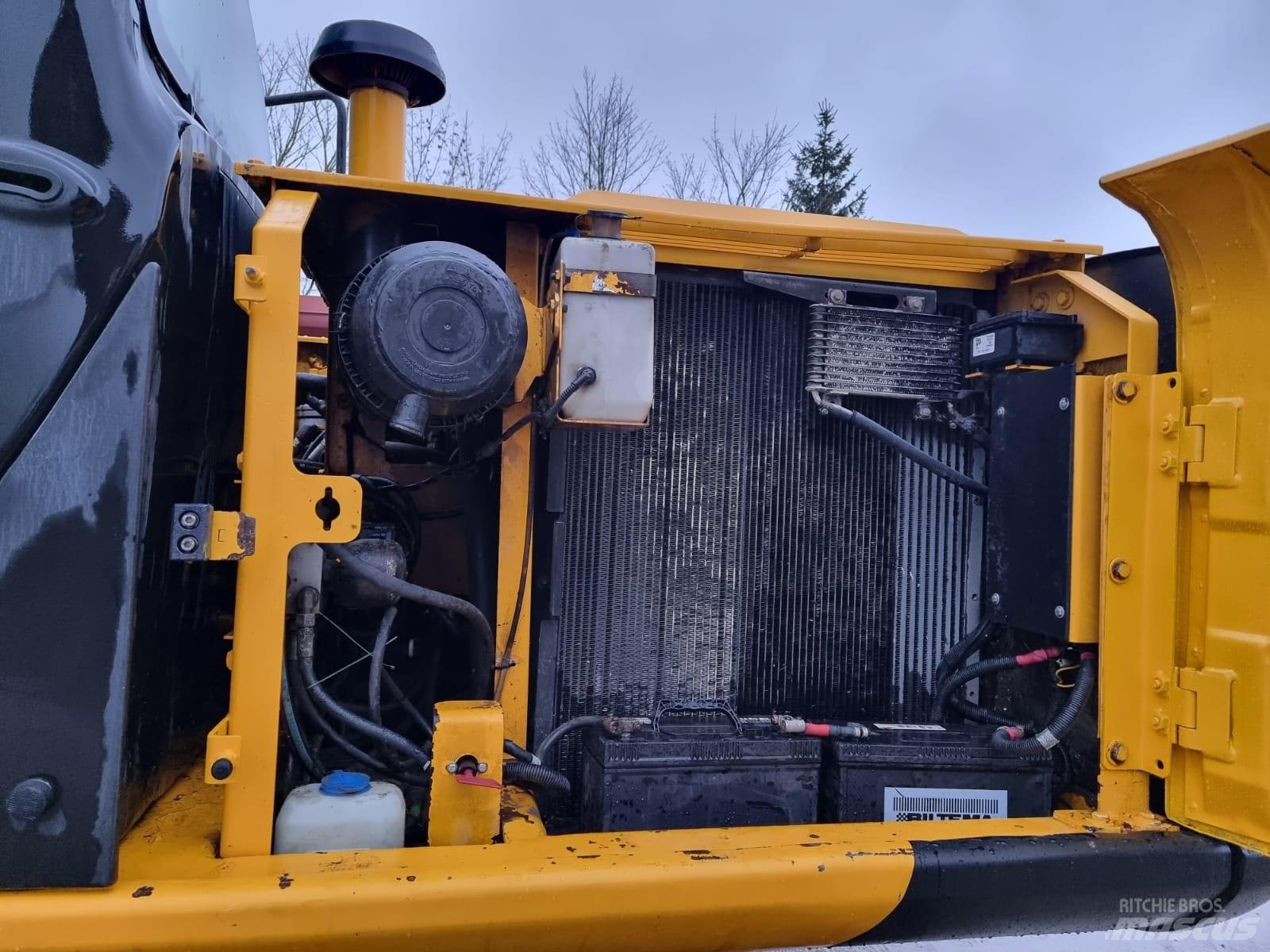 JCB JS 160 LC Escavatori cingolati