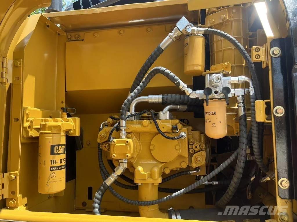CAT 323 D L Escavatori cingolati