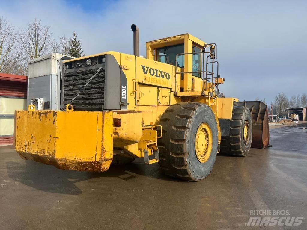 Volvo L 330 E Pale gommate