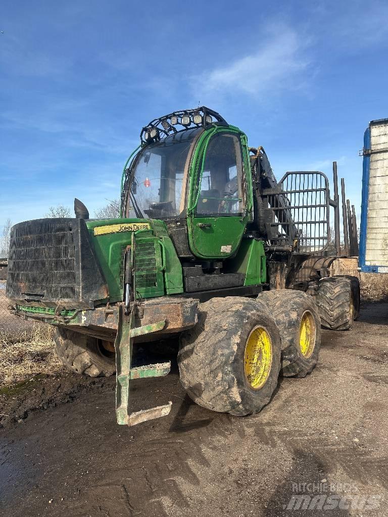 John Deere 1010 E Forwarder