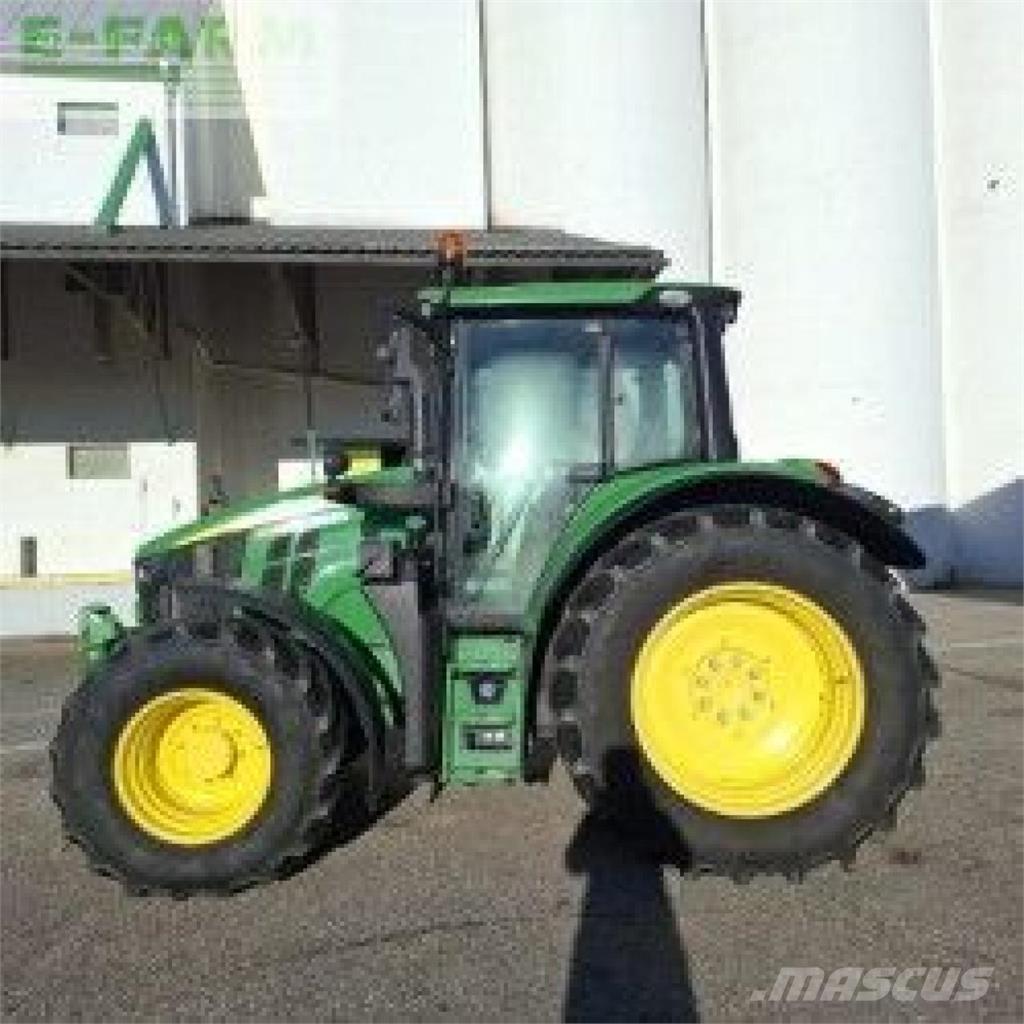 John Deere 6090M Trattori