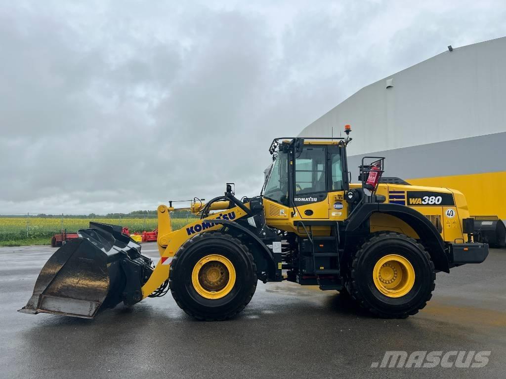 Komatsu WA 380-8E0 Pale gommate