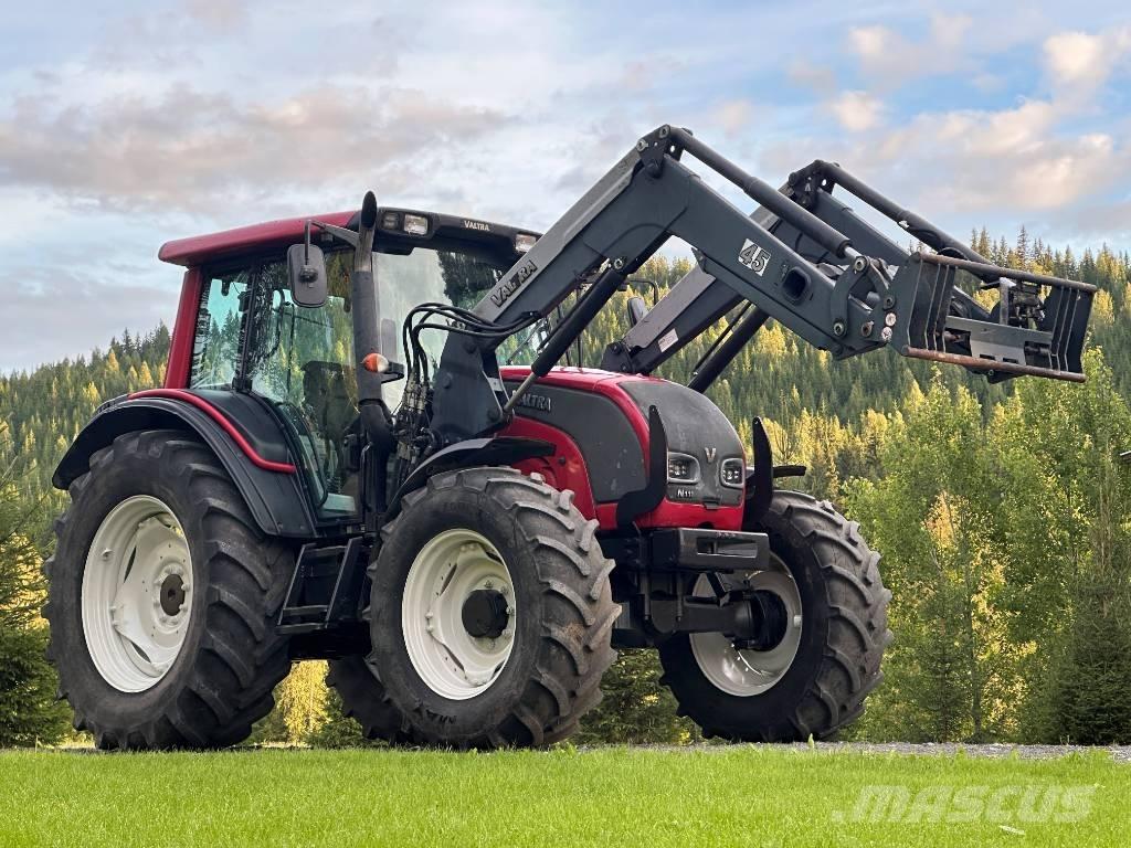 Valtra N 111 HiTech Trattori