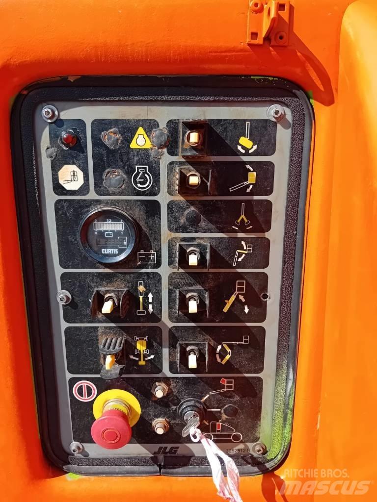 JLG E 450 AJ Piattaforme a braccio articolato