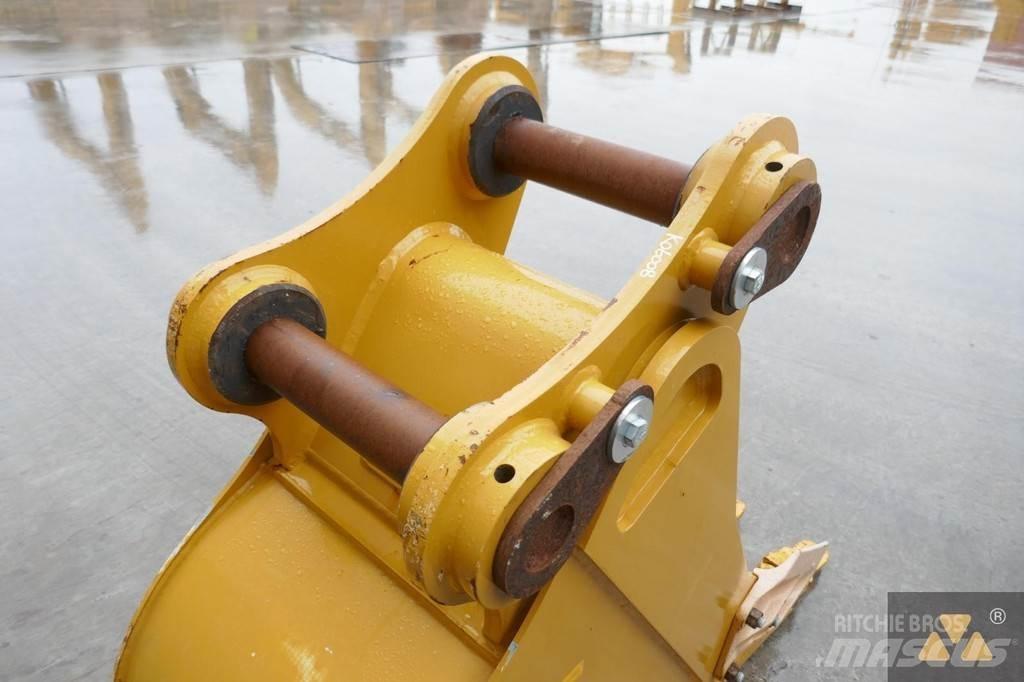 CAT 320 Bucket Benne