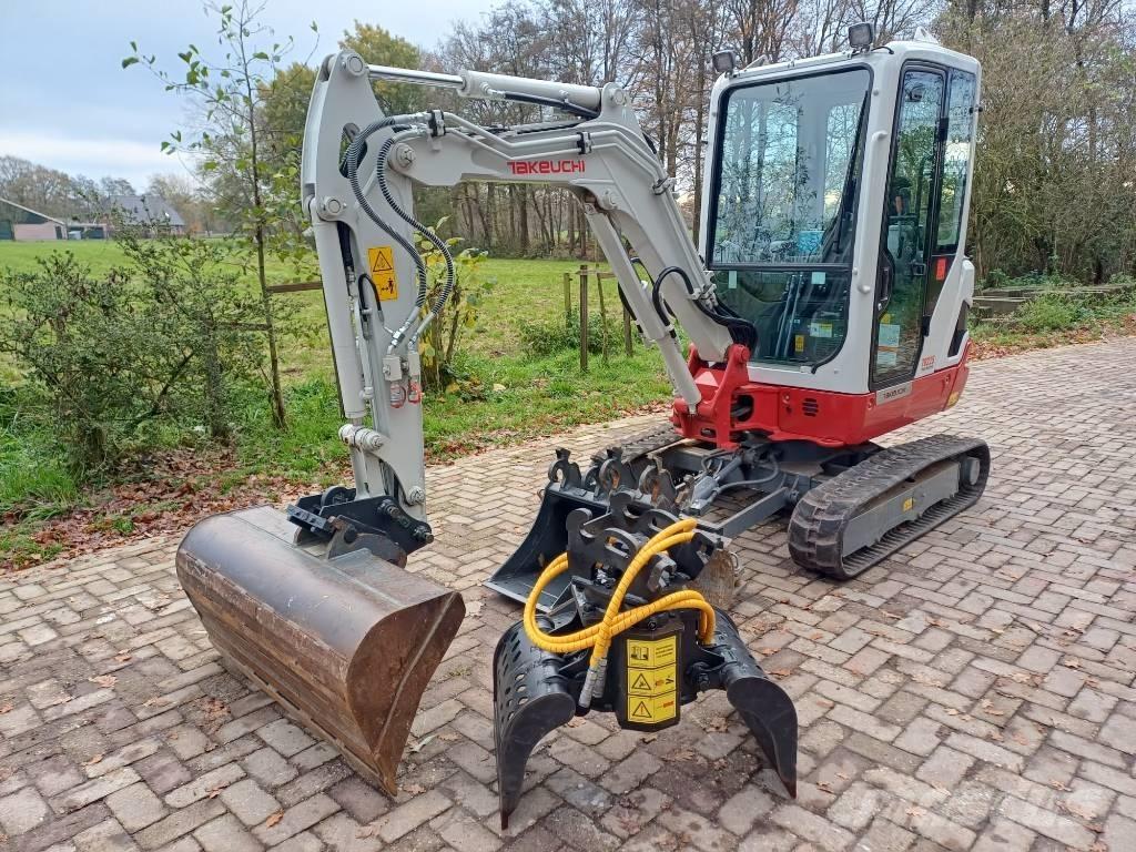 Takeuchi TB 225 Miniescavatori