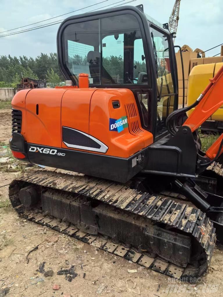 Doosan DX 60 Escavatori cingolati