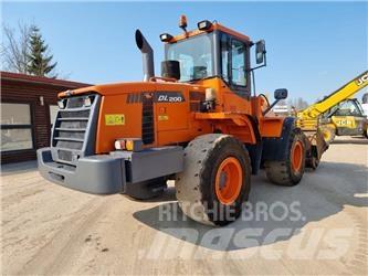 Doosan DL 200 Pale gommate