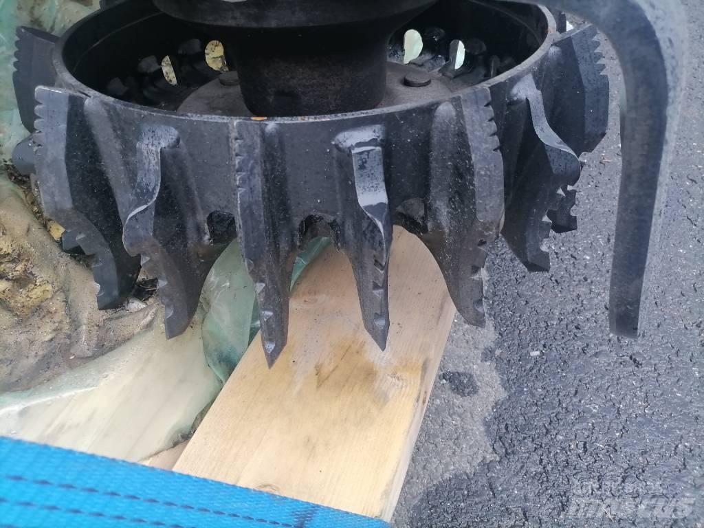 Komatsu C 124 Abbattitrici, Disboscatrici