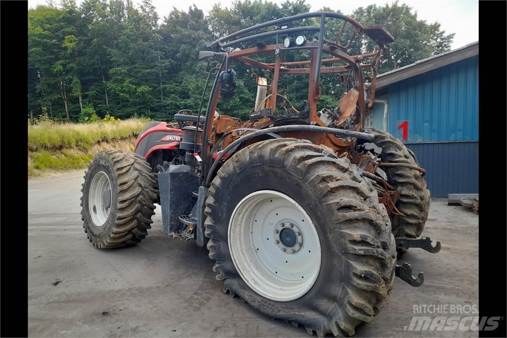 Valtra T254 Trattori