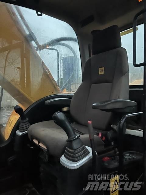 JCB JS 220 LC Escavatori cingolati