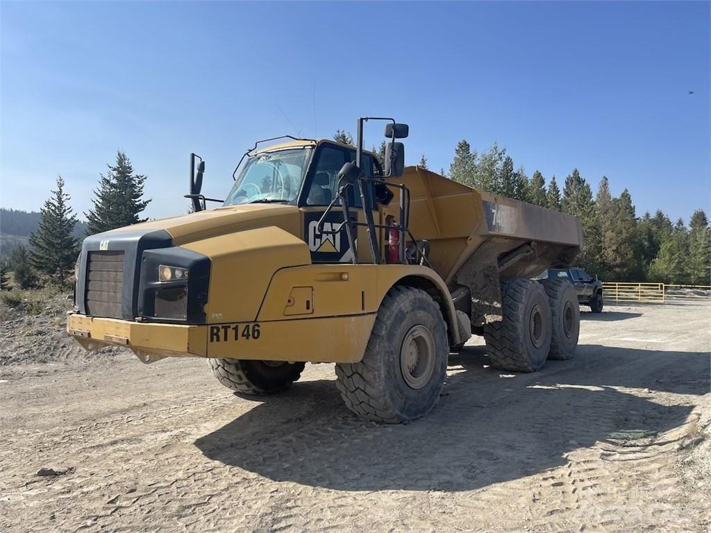 CAT 740B Dumpers articolati