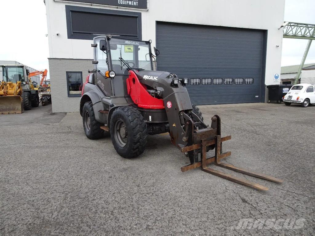 Mecalac AS700 Pale gommate