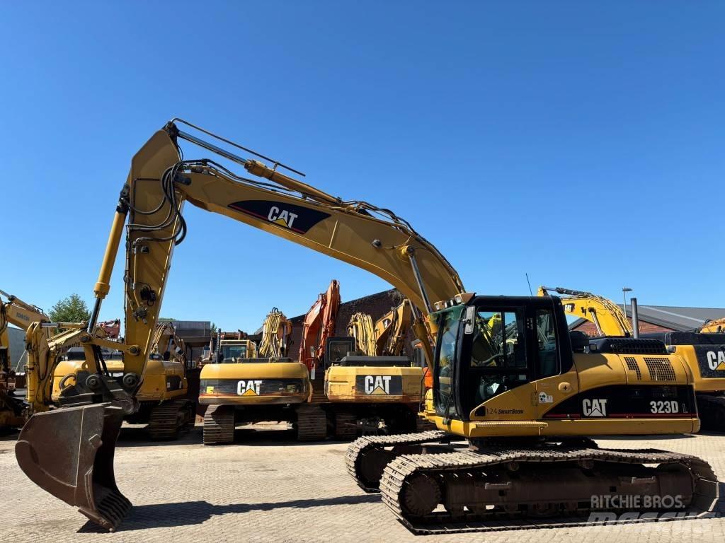 CAT 323 D L Escavatori cingolati