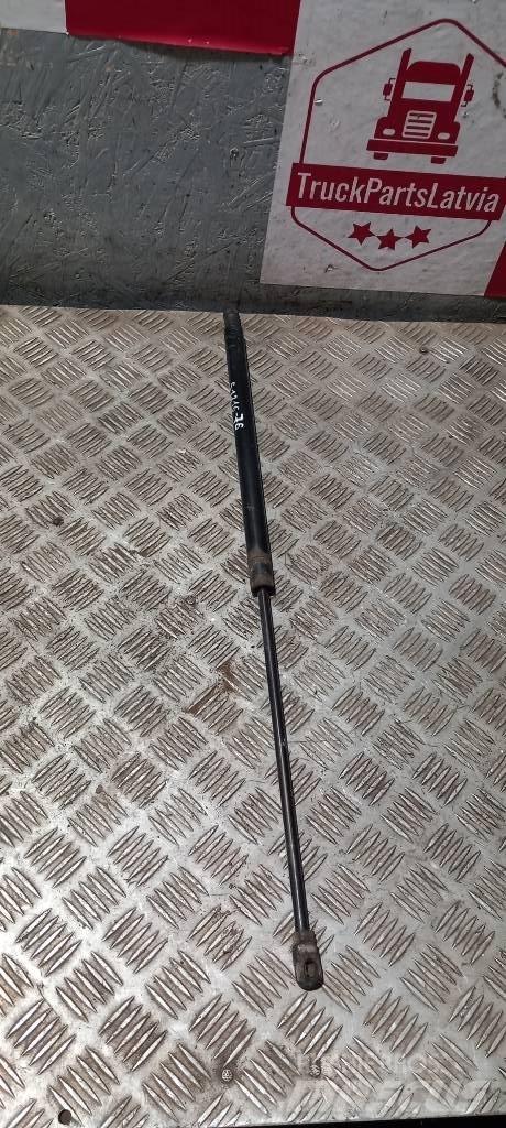 Scania R 440   1761668 Cabine e interni