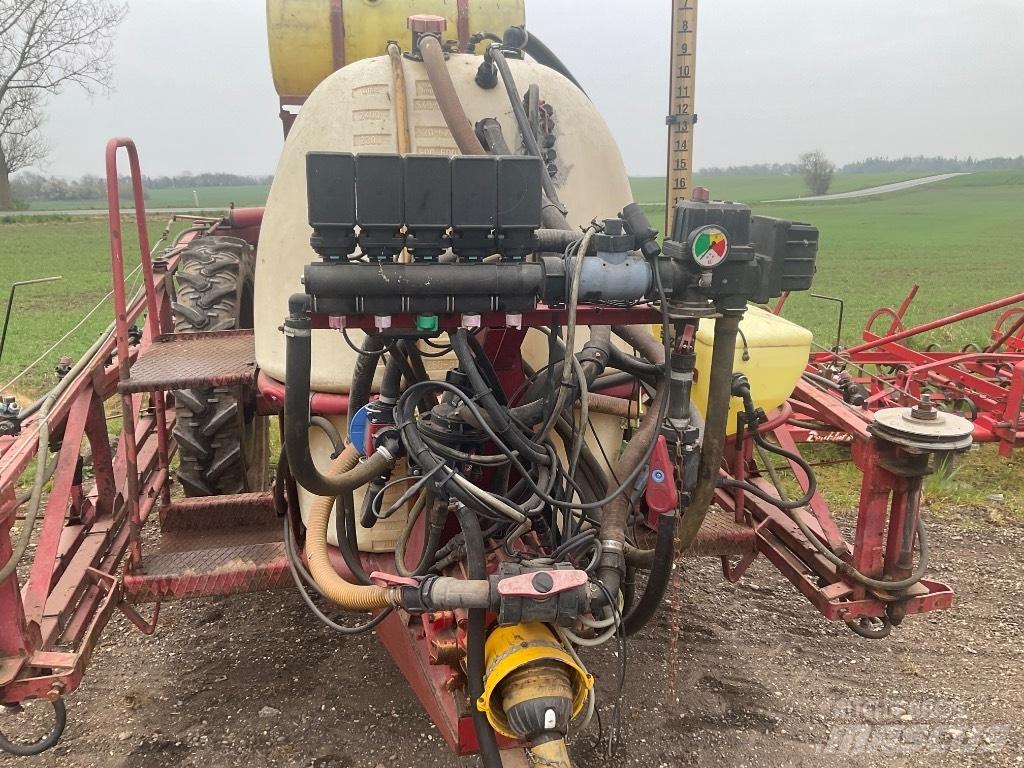 Hardi 2400 Irroratrici trainate