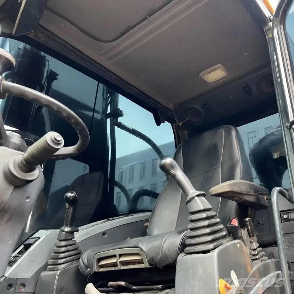 Hyundai R210W-9T Escavatori gommati