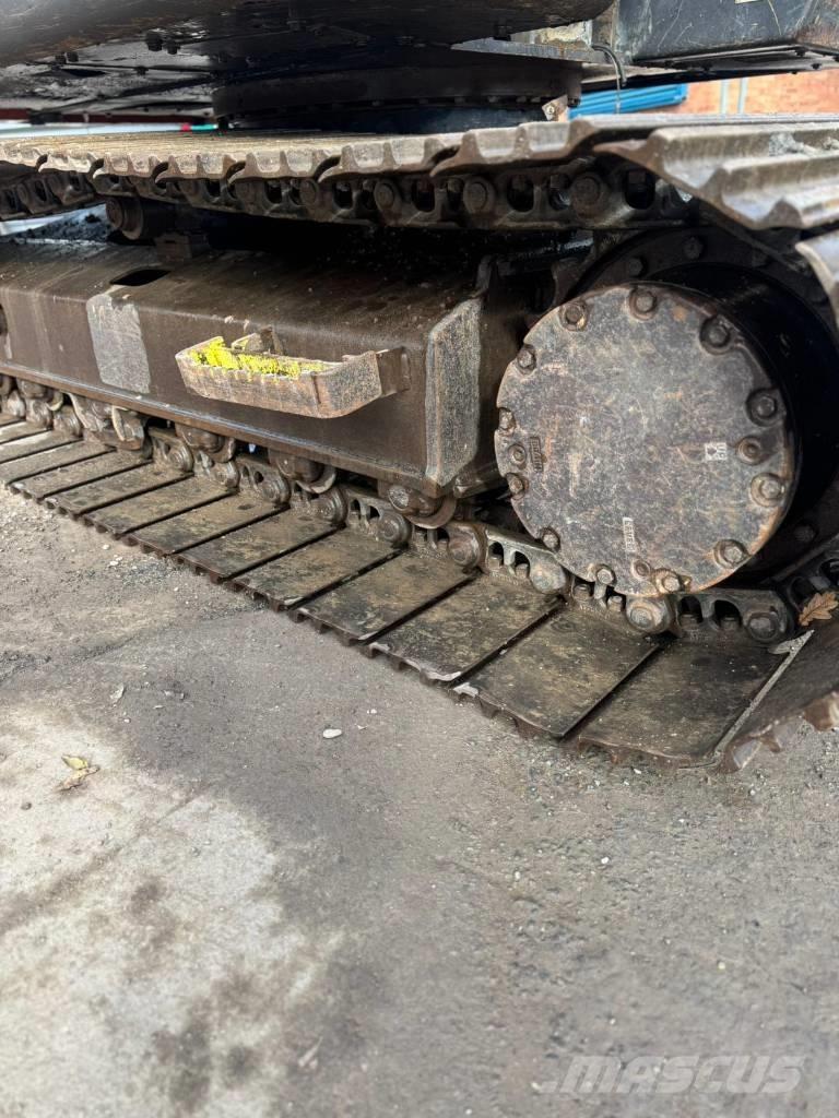 Hitachi ZX 135 US Escavatori cingolati