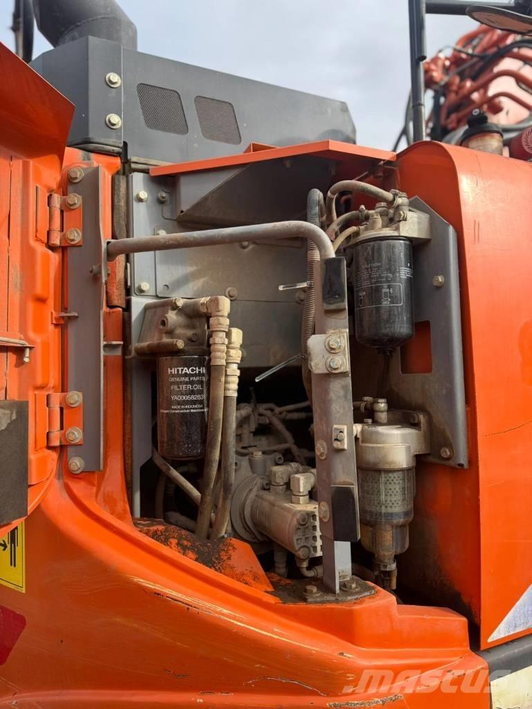 Hitachi ZX 135 US Escavatori cingolati