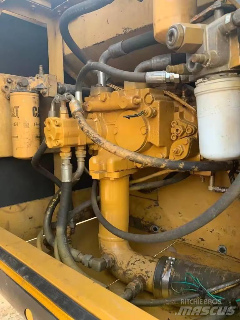 CAT 330 D Escavatori cingolati