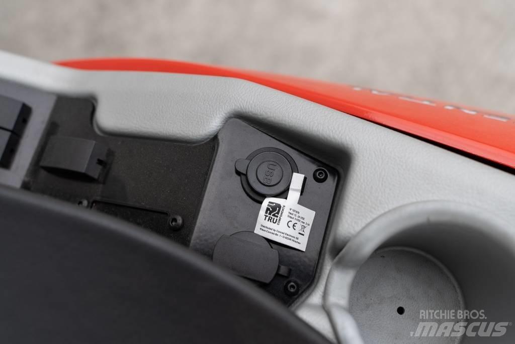 Manitou MLA 3-25HC Mini pale