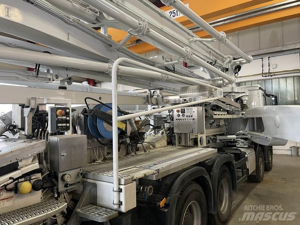 Liebherr THP 37 Autopompe per calcestruzzo