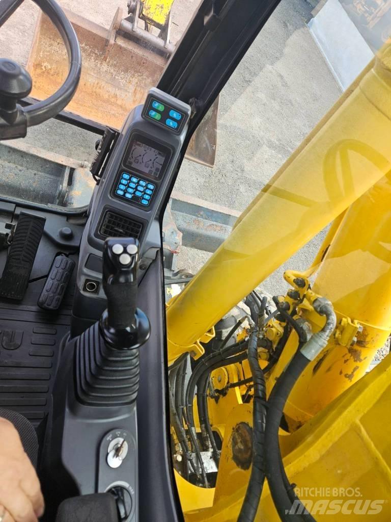 Komatsu PW 160-7 Escavatori gommati