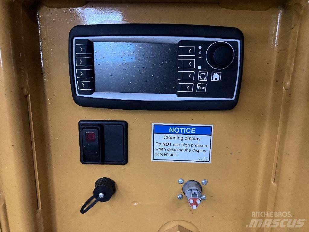 Haybuster H1135 Trinciatrici, tagliatrici e srotolatrici per balle