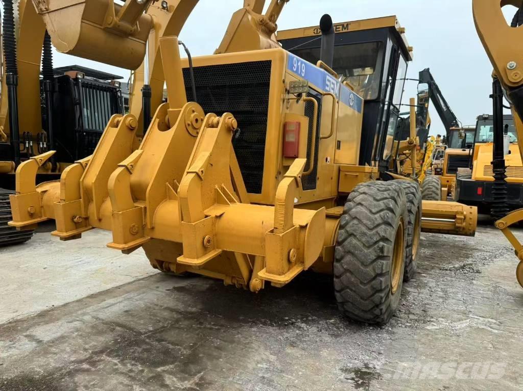 SEM 919 Motorgraders