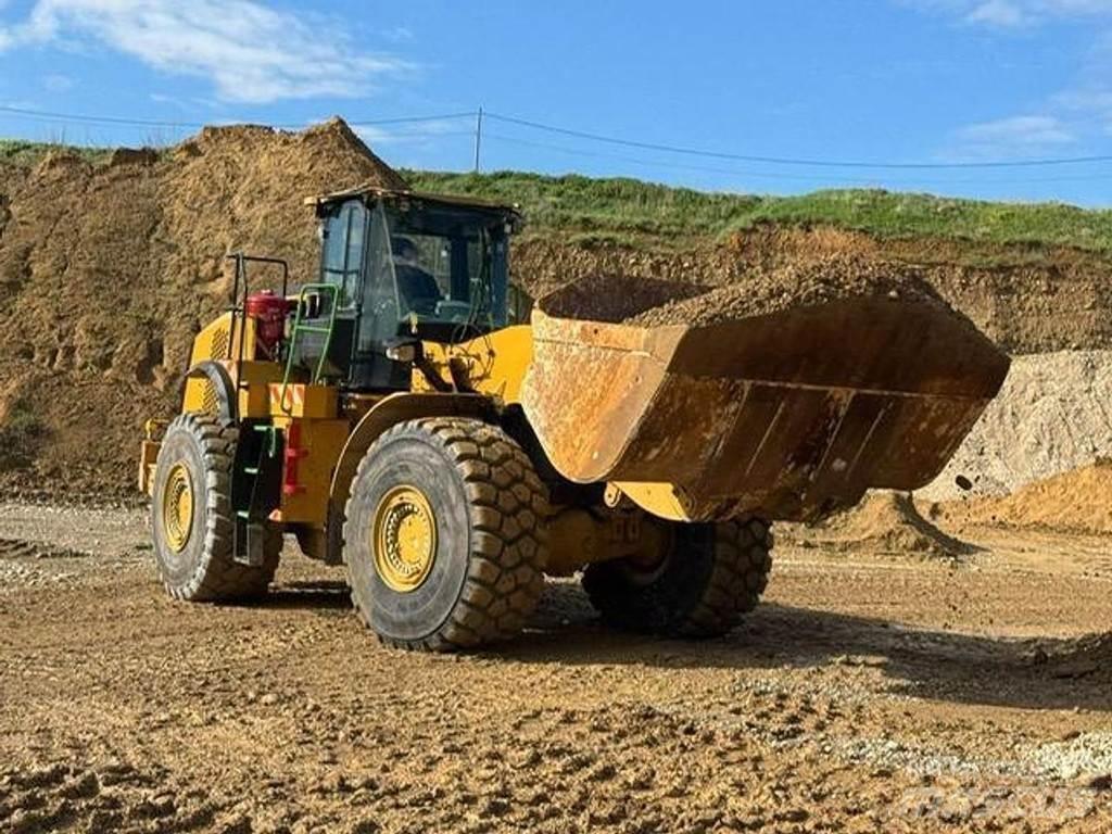 CAT 980M - Pale gommate