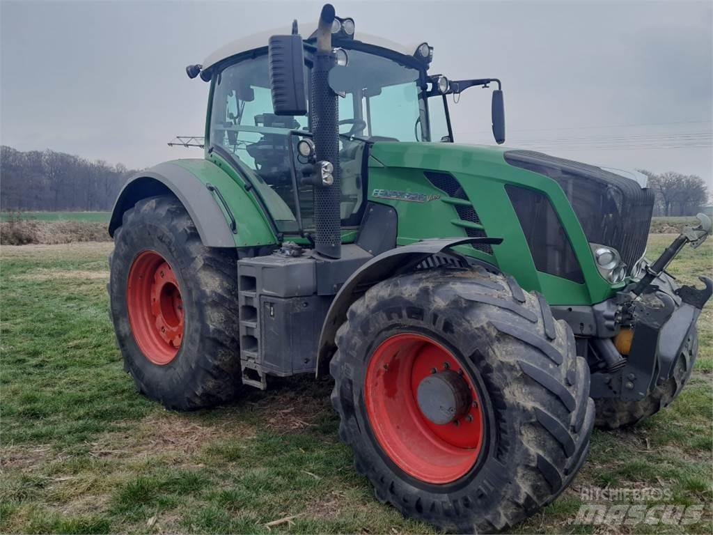 Fendt 826 Vario Trattori