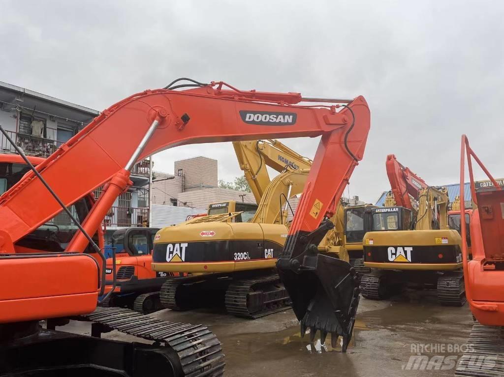 Doosan DX 225 Escavatori cingolati