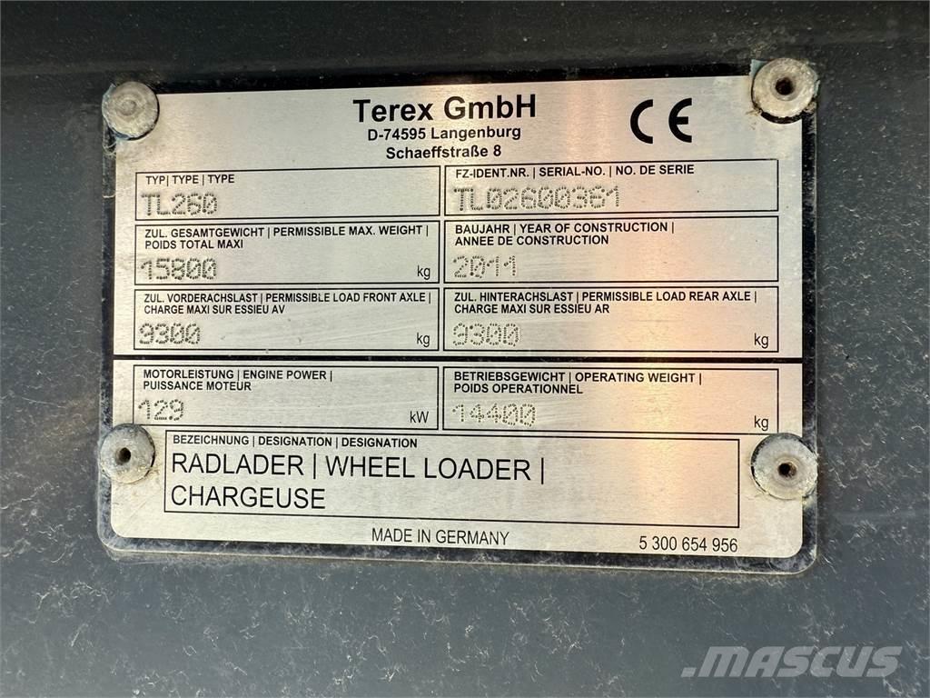 Terex TL260 Pale gommate
