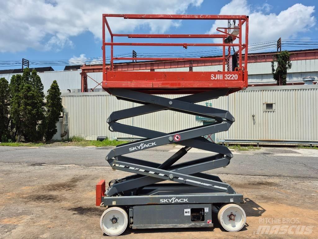 SkyJack SJ 3220 Piattaforme a pantografo