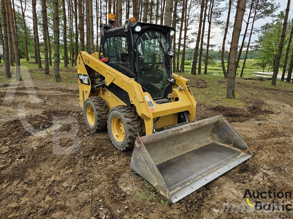 CAT 236 D Mini Pale Gommate