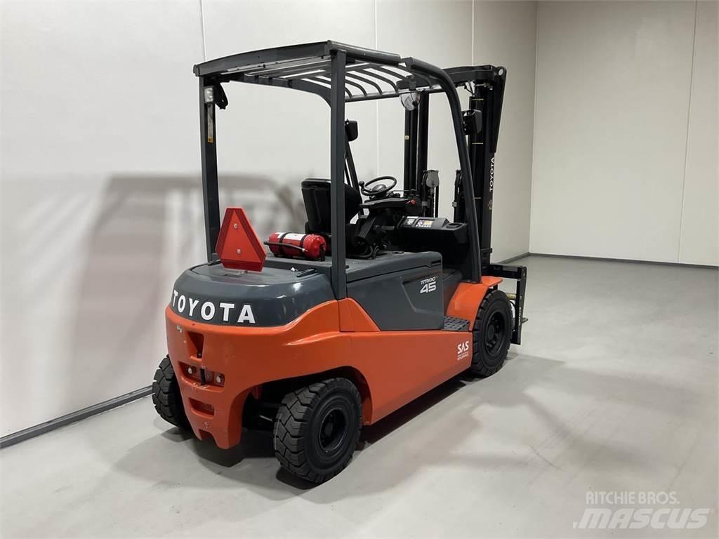 Toyota 8FBMT45 Carrelli elevatori elettrici