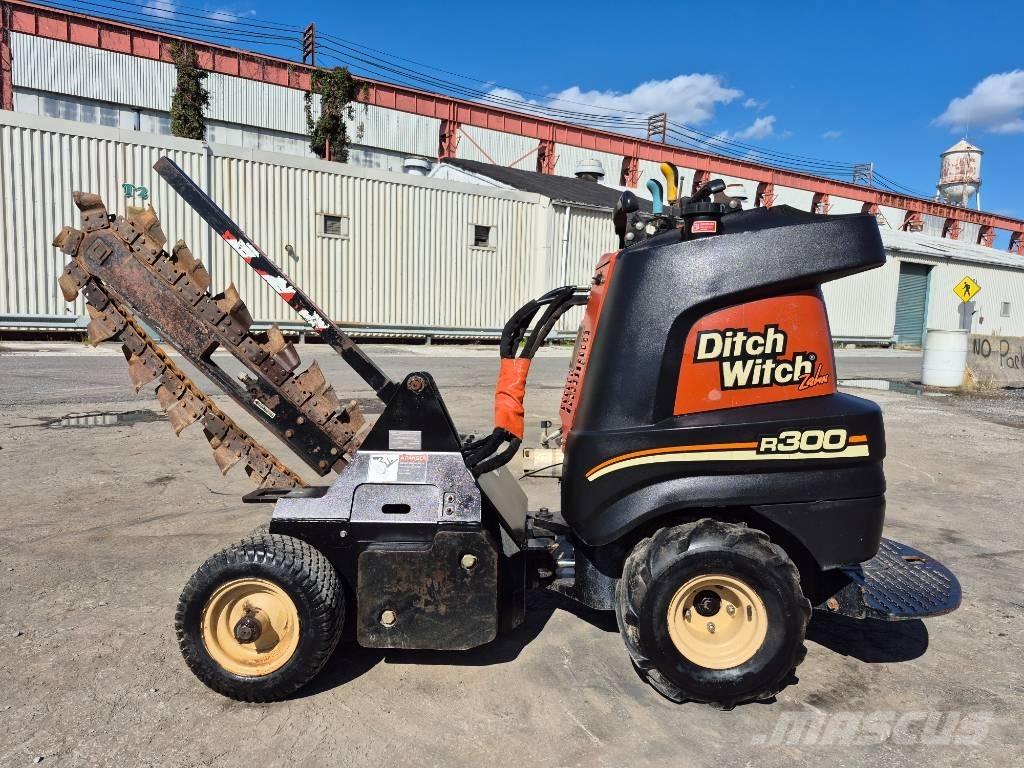 Ditch Witch R300 Scavafossi