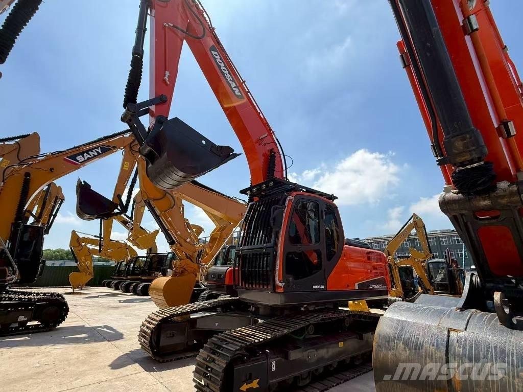 Doosan DX 225 Escavatori cingolati