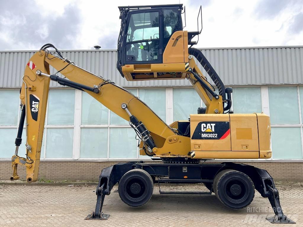 CAT MH3022  2015   CE Movimentazione rifiuti