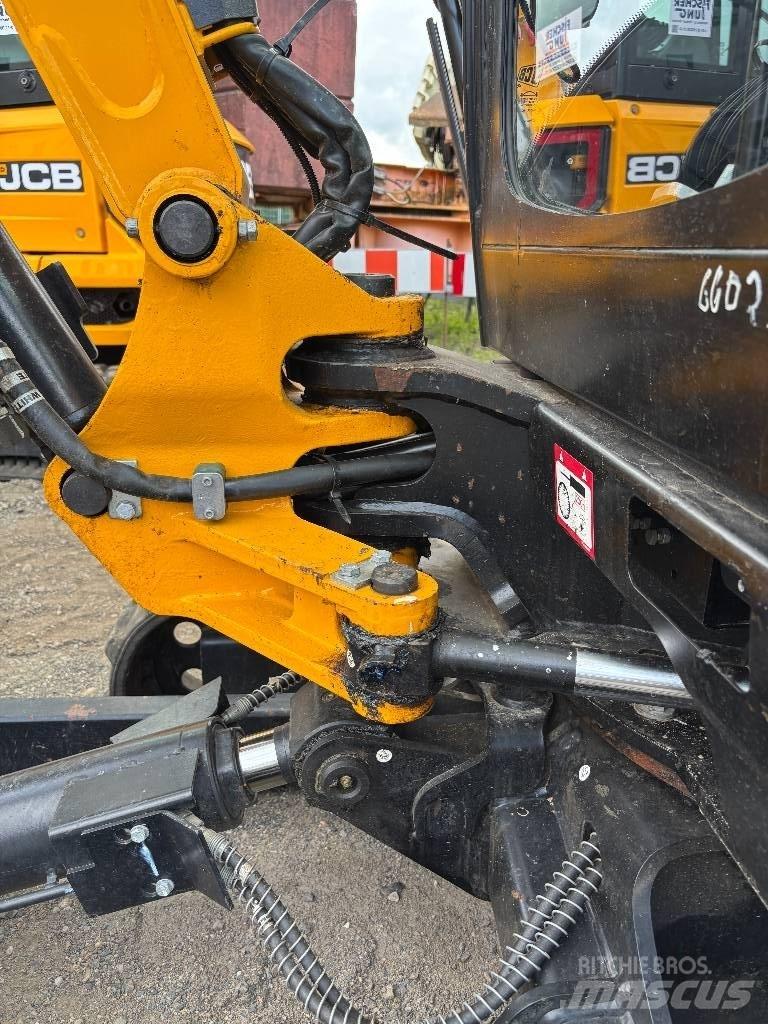 JCB 8026 CTS Miniescavatori