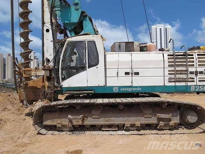 Casagrande B250 Perforatrici di superficie