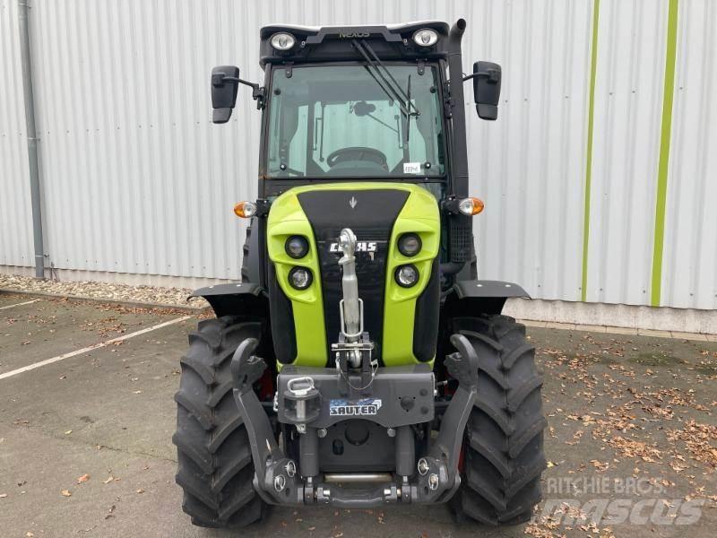 CLAAS NEXOS 260 L Trattori